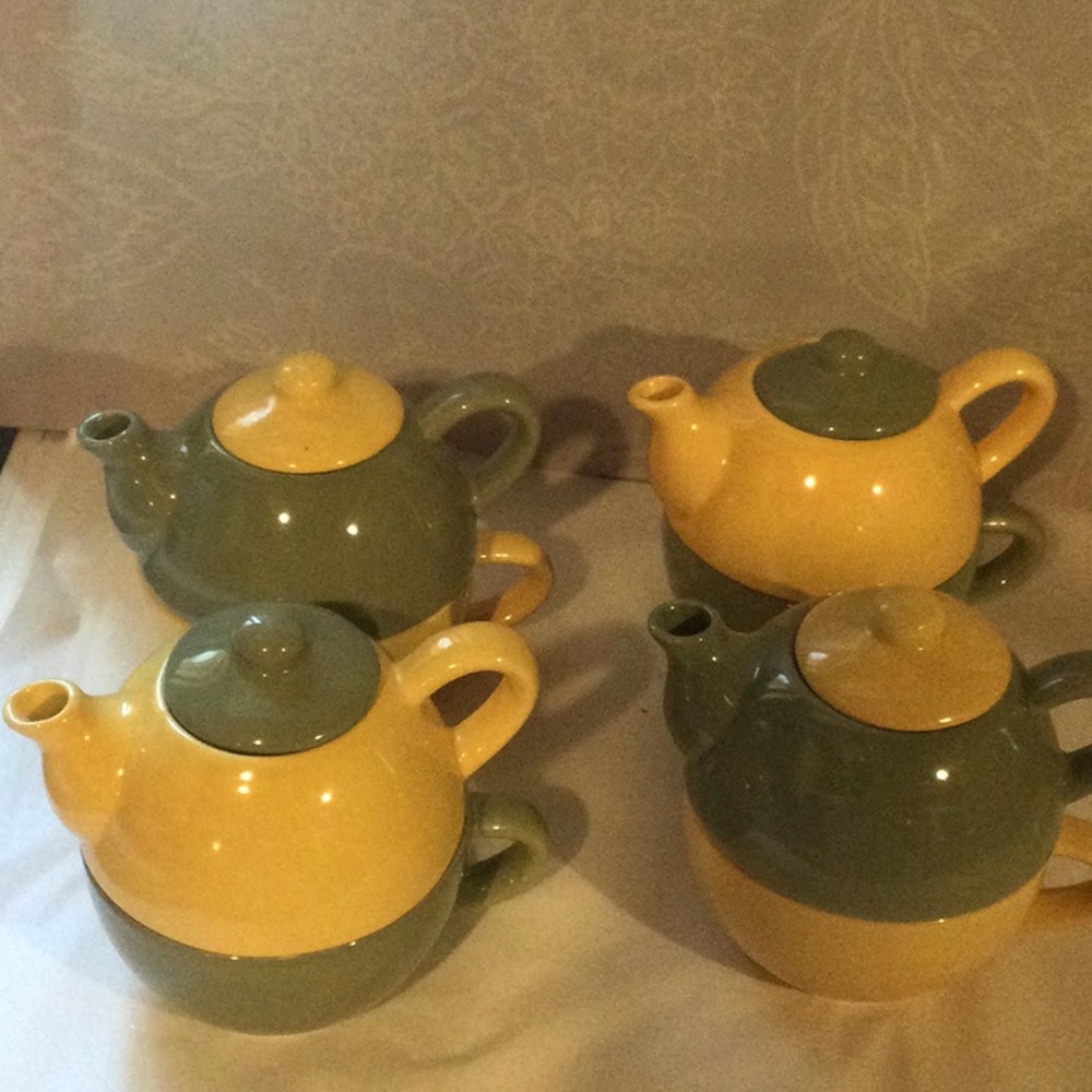 Pier 1 , 3 pieces tea set for 4